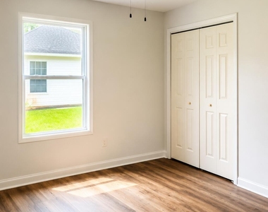 4890 48th Avenue - Photo Thumbnail 8