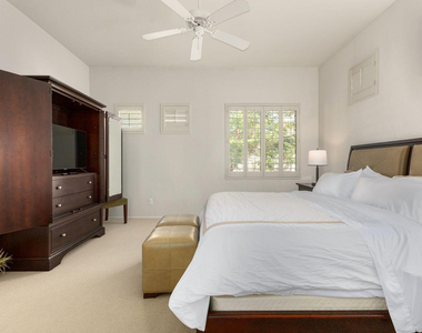 8270 N Hayden Road - Photo Thumbnail 14