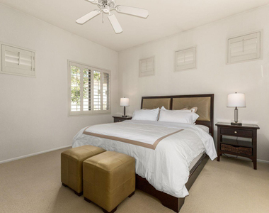 8270 N Hayden Road - Photo Thumbnail 12