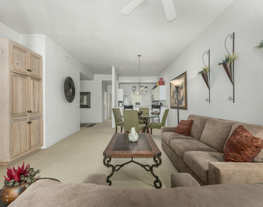 8270 N Hayden Road - Photo Thumbnail 5