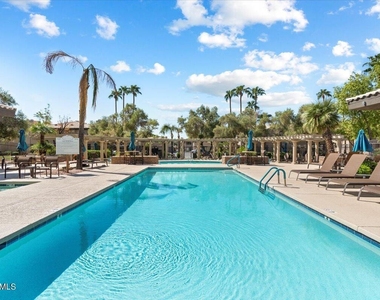 7009 E Acoma Drive - Photo Thumbnail 15