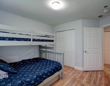 6633 Old Farm Trail - Photo Thumbnail 13