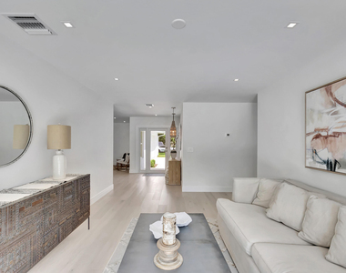 530 Nw 14th Street - Photo Thumbnail 22