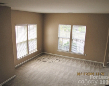 18040 Delmas Drive - Photo Thumbnail 6