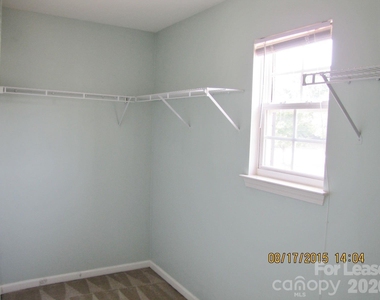 18040 Delmas Drive - Photo Thumbnail 14