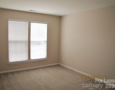 18040 Delmas Drive - Photo Thumbnail 20