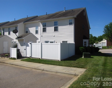 18040 Delmas Drive - Photo Thumbnail 31