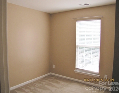 18040 Delmas Drive - Photo Thumbnail 19