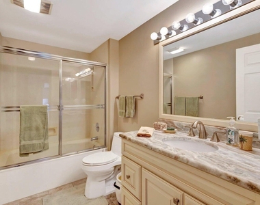 16050 W Bay Drive - Photo Thumbnail 18