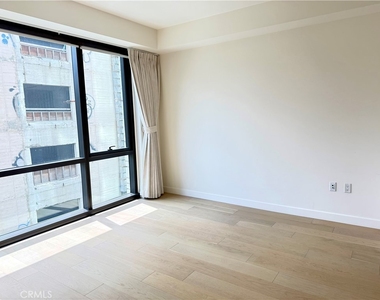 400 S Broadway - Photo Thumbnail 26