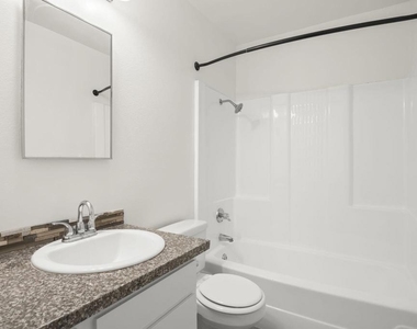 1381 E Santa Clara Street - Photo Thumbnail 8