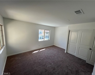 24024 Roybal - Photo Thumbnail 10