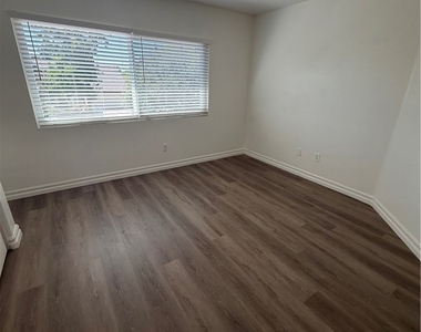 15147 Paddock - Photo Thumbnail 9