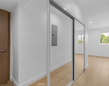 5222 Strohm Avenue - Photo Thumbnail 11