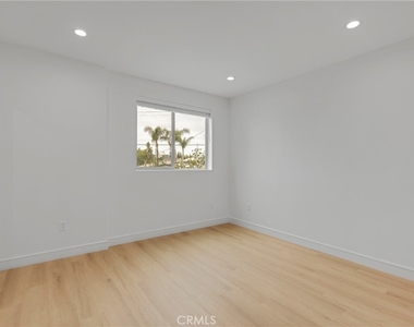 5222 Strohm Avenue - Photo Thumbnail 18
