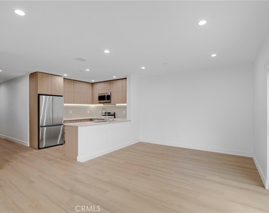 5222 Strohm Avenue - Photo Thumbnail 7