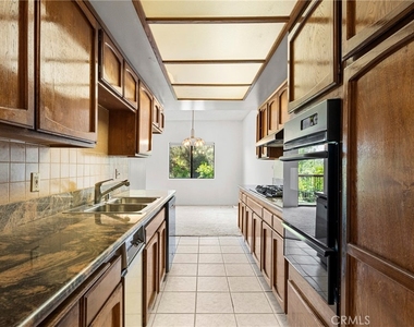 12540 Burbank - Photo Thumbnail 4