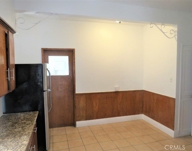 227 S Gale Drive - Photo Thumbnail 11