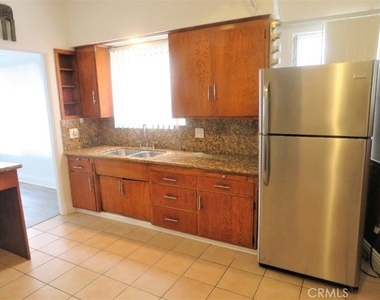 227 S Gale Drive - Photo Thumbnail 8