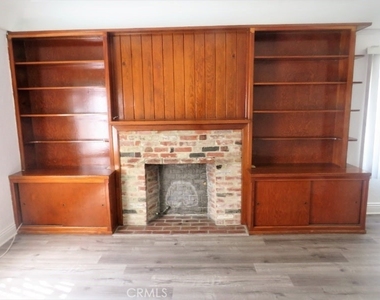 227 S Gale Drive - Photo Thumbnail 4