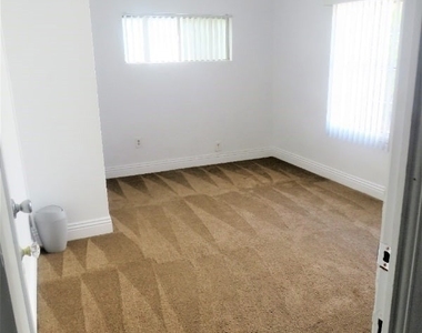 227 S Gale Drive - Photo Thumbnail 17