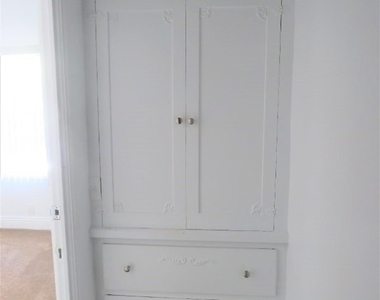 227 S Gale Drive - Photo Thumbnail 14