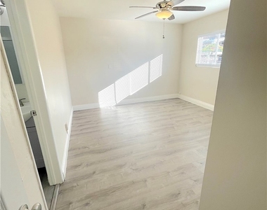 2115 Placentia Avenue - Photo Thumbnail 11