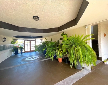 2115 Placentia Avenue - Photo Thumbnail 16