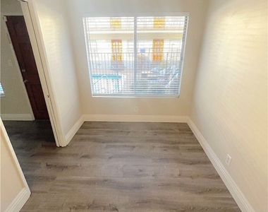 2115 Placentia Avenue - Photo Thumbnail 3