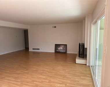 1566 Calle Artigas - Photo Thumbnail 3