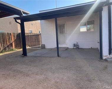 44624 Cedar Avenue - Photo Thumbnail 4