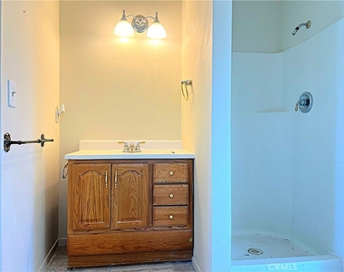 17601 Sycamore Lane - Photo Thumbnail 38