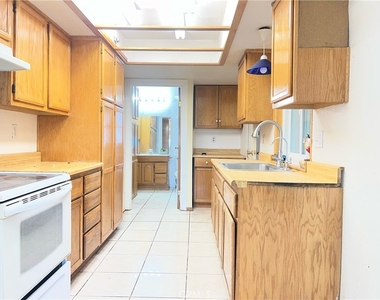17601 Sycamore Lane - Photo Thumbnail 16