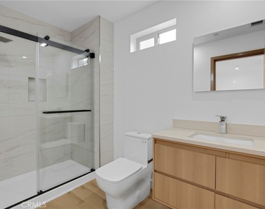 5220 Strohm Avenue - Photo Thumbnail 15