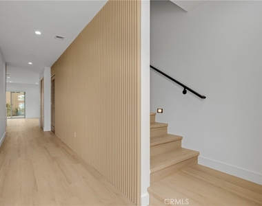 5220 Strohm Avenue - Photo Thumbnail 3