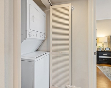 5500 Owensmouth Avenue - Photo Thumbnail 14