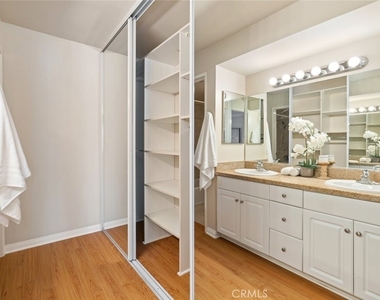 5500 Owensmouth Avenue - Photo Thumbnail 16