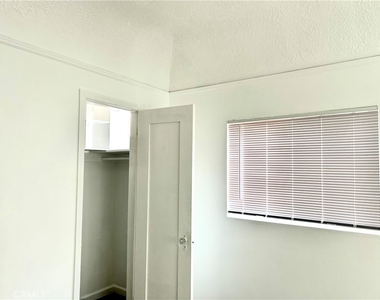 212 South Lake St. - Photo Thumbnail 5