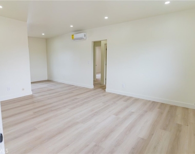 3445 Edgehill - Photo Thumbnail 3
