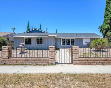 20431 Lassen Street - Photo Thumbnail 12