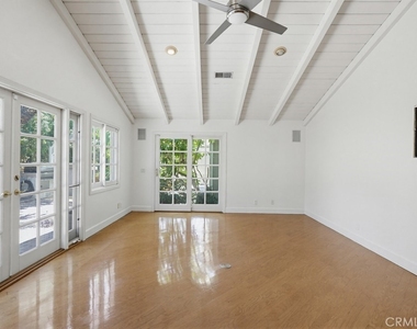 2705 E Jacaranda Avenue E - Photo Thumbnail 32