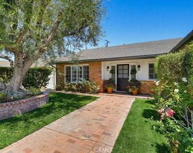 2705 E Jacaranda Avenue E - Photo Thumbnail 6