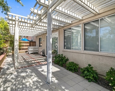 9 Acorn Ridge - Photo Thumbnail 12