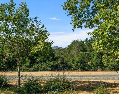 9 Acorn Ridge - Photo Thumbnail 6