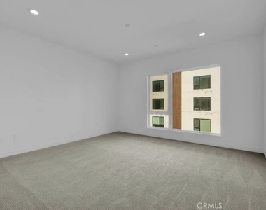 3614 Rivington - Photo Thumbnail 13