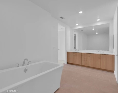 3614 Rivington - Photo Thumbnail 14