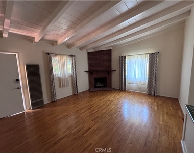 1821 Glenneyre Street - Photo Thumbnail 4