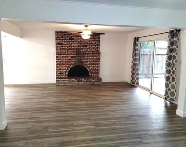 637 Grambling Court - Photo Thumbnail 11