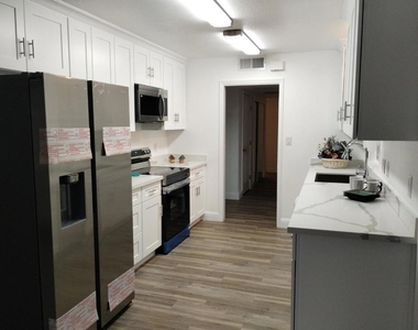 637 Grambling Court - Photo Thumbnail 6