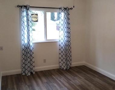 637 Grambling Court - Photo Thumbnail 19